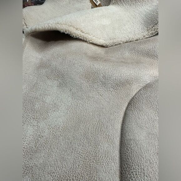 Dylan by True Grit Faux Shearling Vest with Shawl Neck, Size M NWT - Picture 7 of 14